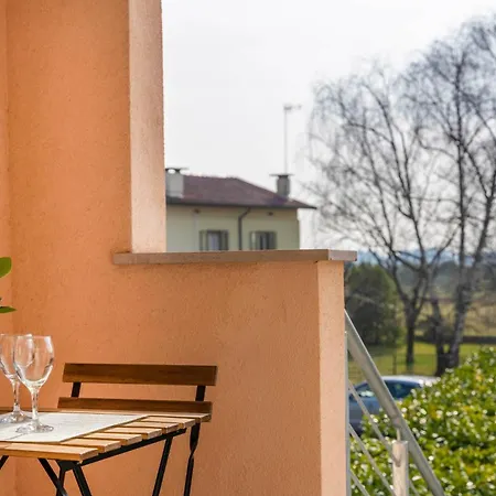 Guesthost - Manuela - Comfy Apartamento