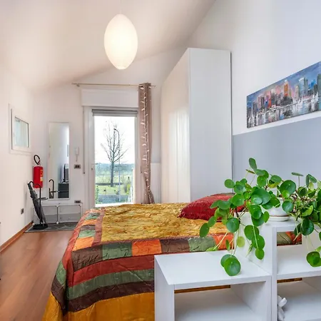 Guesthost - Manuela - Comfy Apartamento Udine